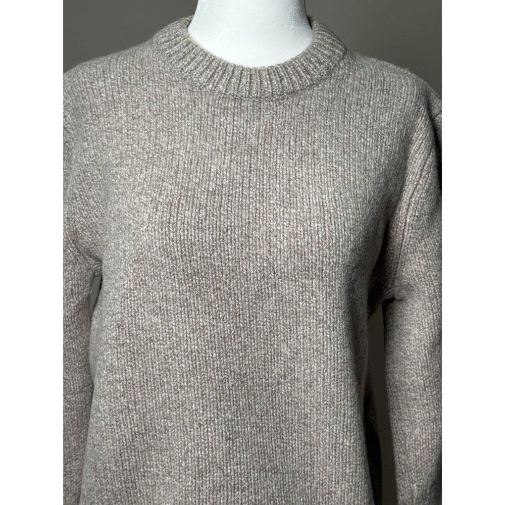 LL Bean L Womens S 100% Lambswool Beige Sweater pullover Crewneck Classic Cozy - Picture 2 of 9
